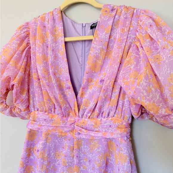 NASTY GAL Floral Puff Sleeve Chiffon V-Neck Romper—SZ. 4 zip back closure - Picture 2 of 6